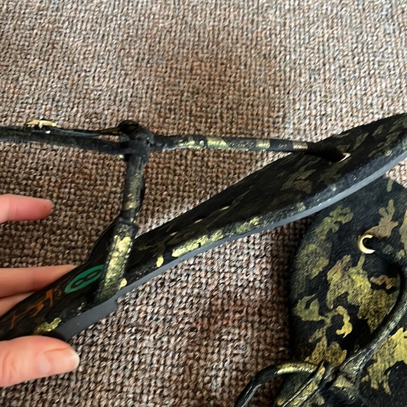 Leather ‘camouflage’ sandals - Picture 5 of 7